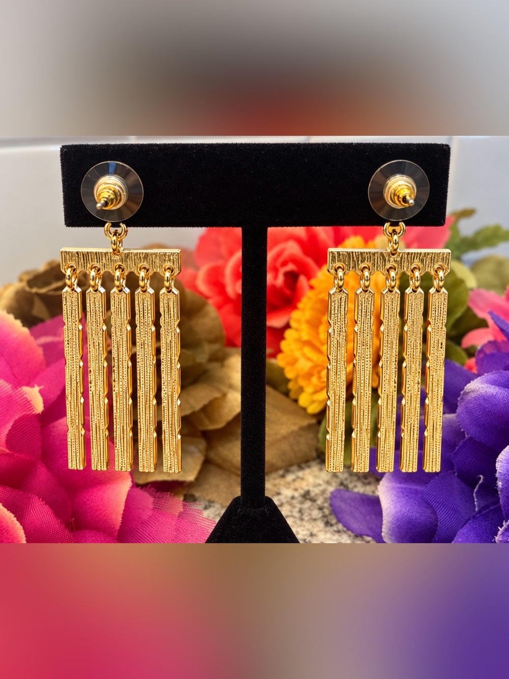 BRAND NEW Light amethyst color dangling crystal earrings, 🔥18k gold plated. - Picture 3 of 3